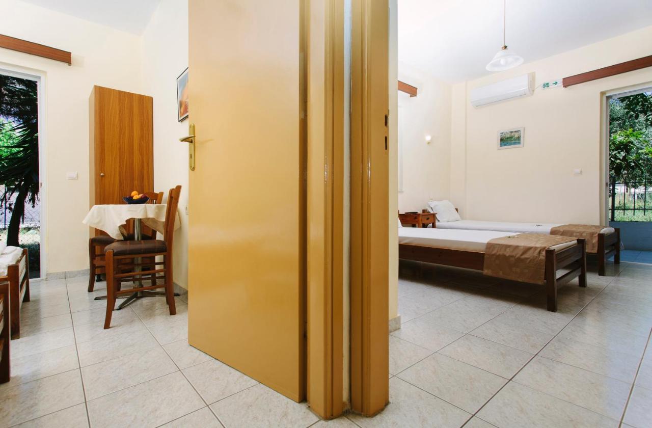 Hotel Loula Rooms And Apartments Kamena Vourla Exteriér fotografie