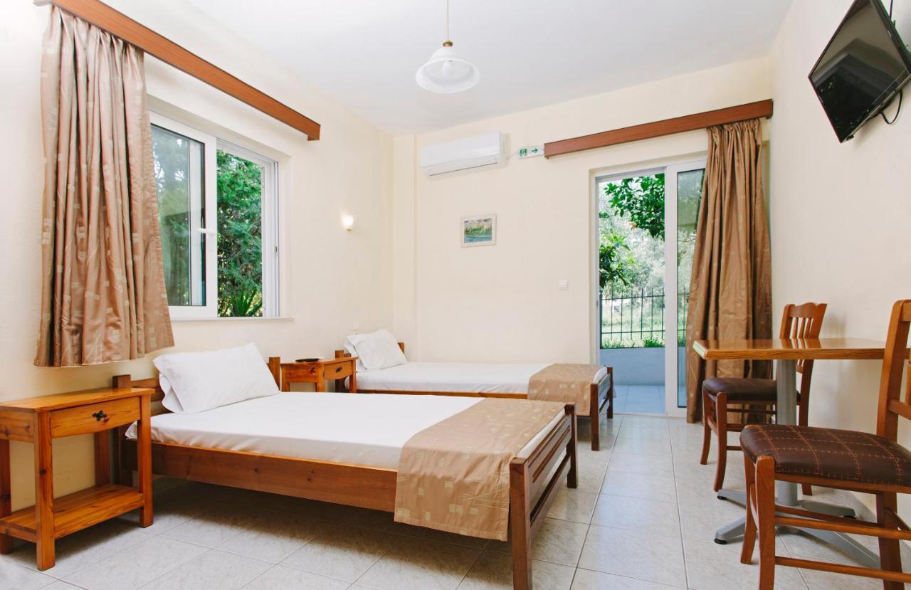 Hotel Loula Rooms And Apartments Kamena Vourla Exteriér fotografie