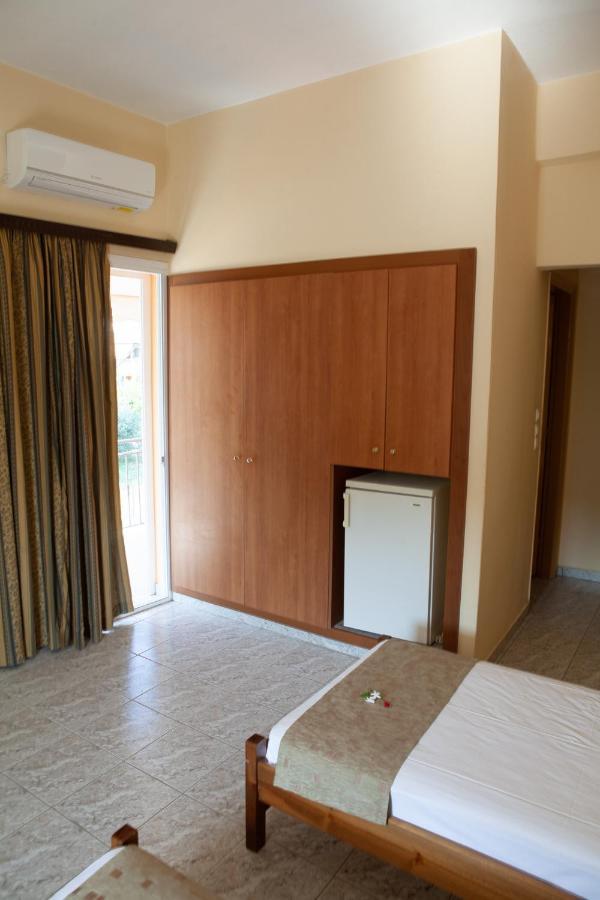 Hotel Loula Rooms And Apartments Kamena Vourla Exteriér fotografie