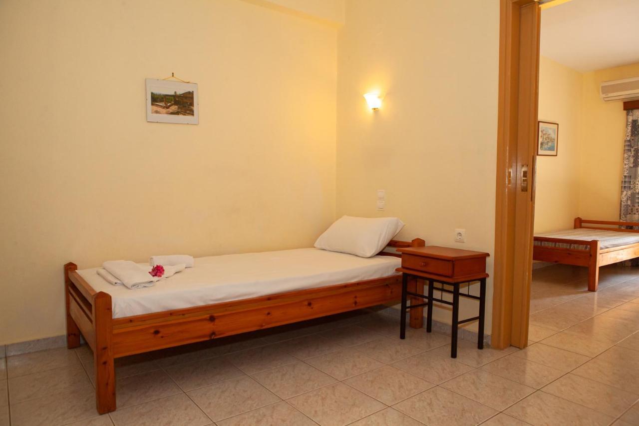 Hotel Loula Rooms And Apartments Kamena Vourla Exteriér fotografie