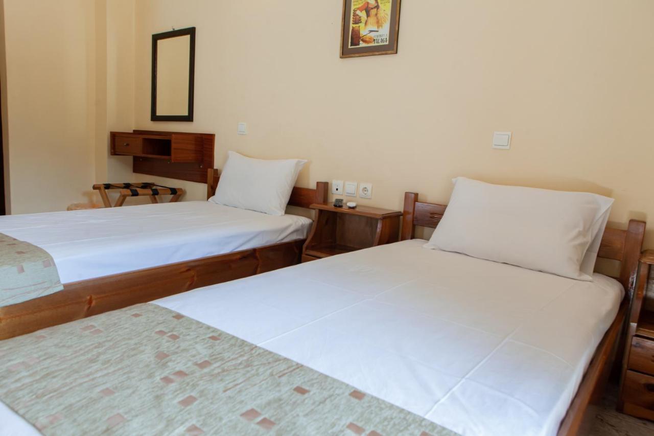 Hotel Loula Rooms And Apartments Kamena Vourla Exteriér fotografie