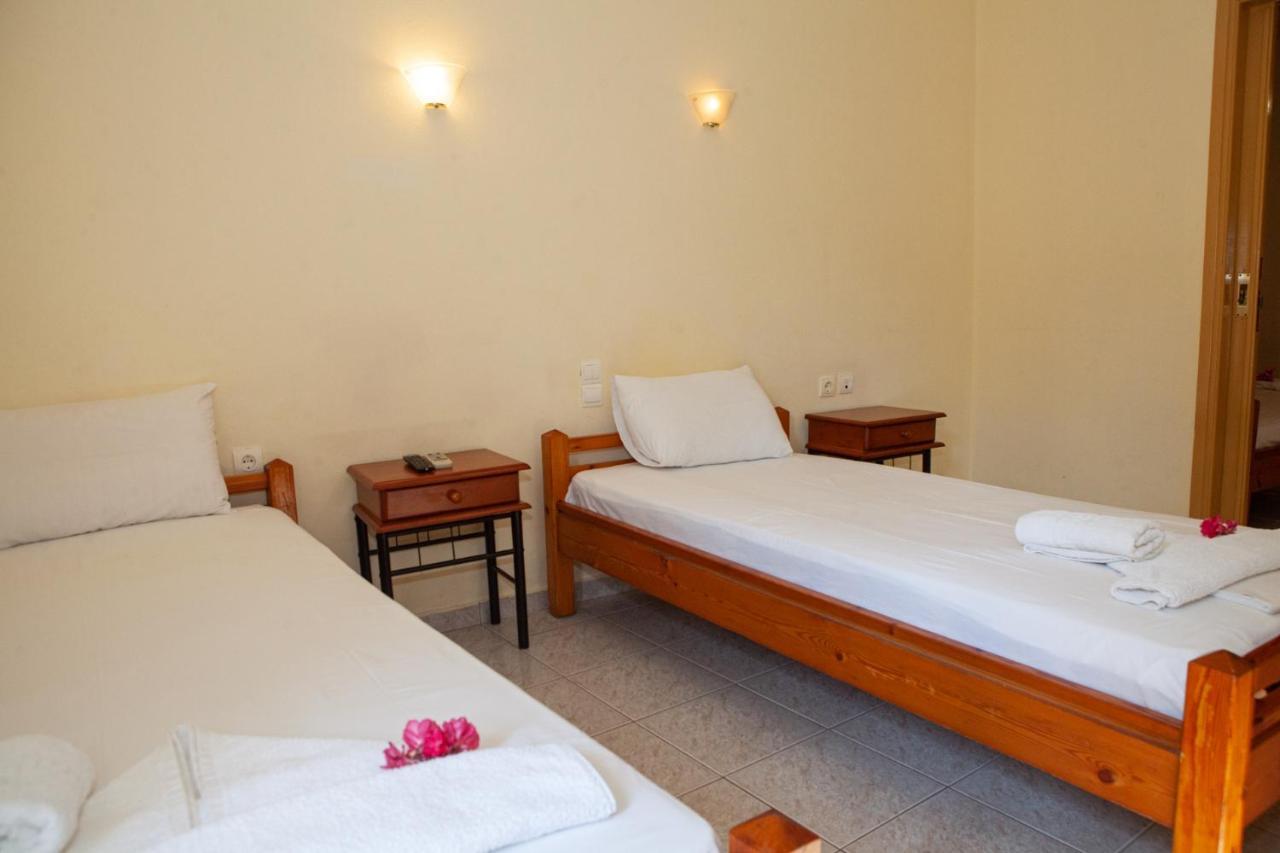 Hotel Loula Rooms And Apartments Kamena Vourla Exteriér fotografie